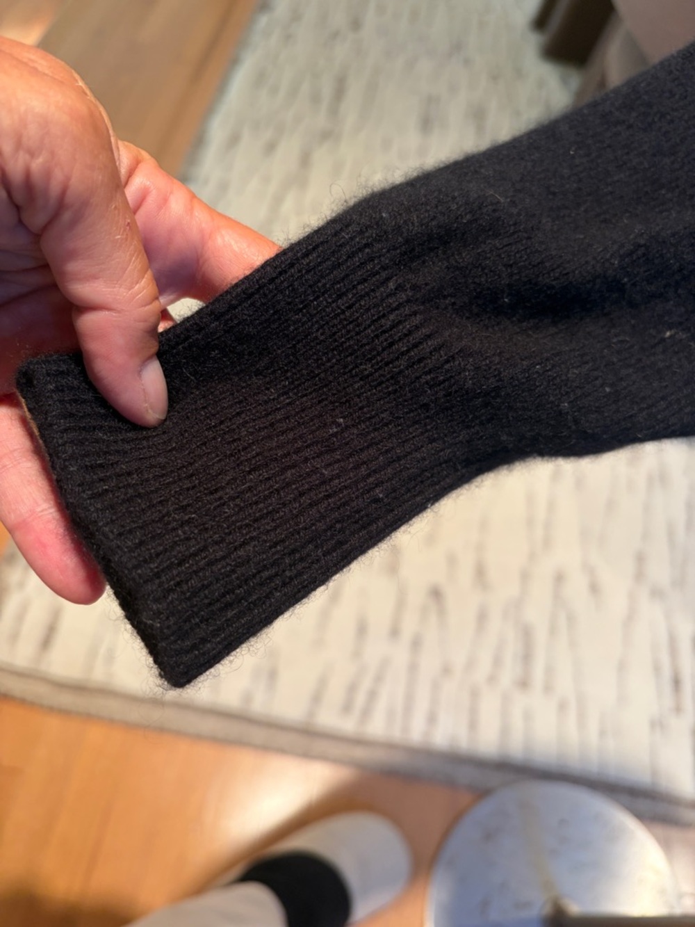 Aritzia - Babaton Cashmere Sweater - Picture 10 of 13